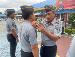 APEL PAGI, KALAPAS LANTIK DAN SEMATKAN TANDA PANGKAT PADA LIMA ORANG PETUGAS LAPAS PEKANBARU