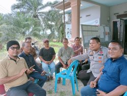 Cooling System Jelang Pilkada 2024, Kanit Binmas Polsek Rumbai Sambangi Warga Dan Tokoh Masyarakat Maharani