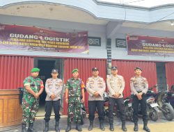 Polres Kuansing Lakukan Pengamanan Gudang Logistik KPU Kabupaten Kuansing Dalam Rangka OMP Lancang Kuning 2024