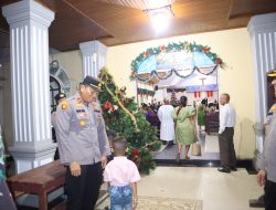 “Polri Jaga Natal Damai”, Show of Force Polres Kampar Patroli dan Silaturahmi di Gereja, Jamin Keamanan Ibadah Umat Kristiani!