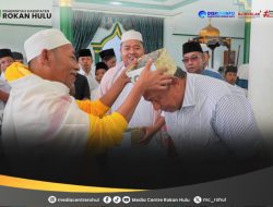 Pererat Silaturahmi, Bupati Rokan Hulu Kunjungi Ponpes Tuan Muda Al-Muqorobbah di Rokan IV Koto.