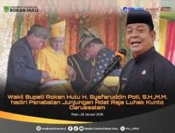 *Sakral dan Penuh Marwah, Tuanku Tengku Muhammad Roem Dinobatkan sebagai Junjungan Adat Raja Luhak Kunto Darussalam