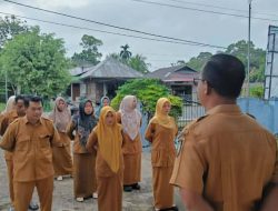 Sekretaris Desa Meskom Zahari Ilyas Pimpin Apel Senin Pagi