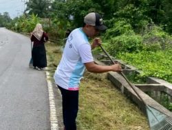 Pemerintah Desa Meskom Bersama Masyarakat Laksana kan Goro Bersih Jalan Utama
