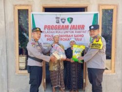 *Melalui Program JALUR, Polsek Rambah Samo Salurkan Bantuan Sembako dan Edukasi Kebersihan Lingkungan di Desa Teluk Aur*