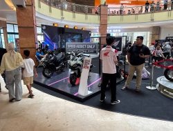 *Sukses Sedot Antusiasme Warga Pekanbaru, Public Exhibition New Vario EVO 160 Capella Honda Berlangsung Meriah di Mal SKA*