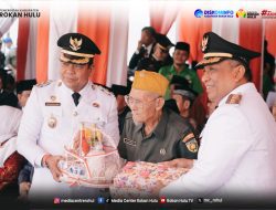 Khidmat dan Megah, Pemkab Rokan Hulu Gelar Upacara Puncak Peringatan HUT RI ke-81