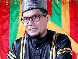 PAKAIAN PERANGKAT ADAT MASYARAKAT ADAT WILAYAH TAPUNG…
