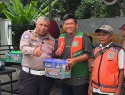 Semarak HUT Lalu Lintas Bhayangkara ke-71, Ditlantas Polda Riau Gelar Baksos Bersama Ojol, Jukir dan Petugas Kebersihan